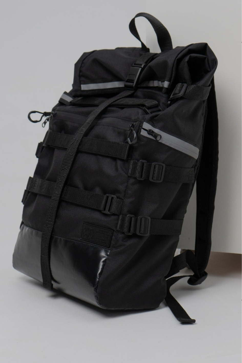 Roll-top Backpack "Nantai"       4o mini